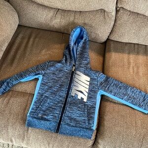 🌷2t Nike zip up hoodie
